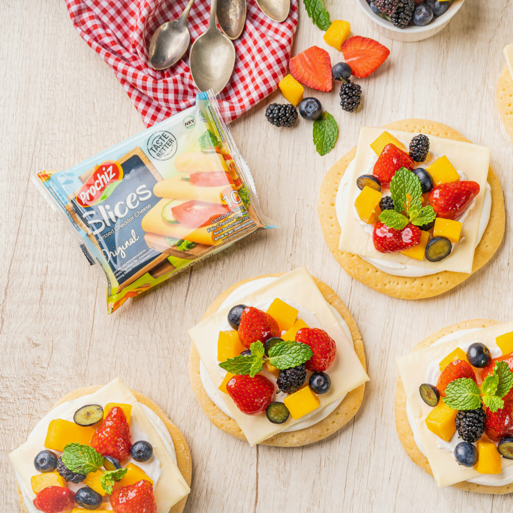 Cheese Fruit Pizza
